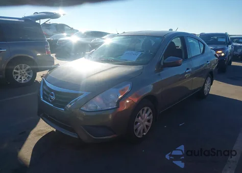 2015 Nissan Versa 1.6 Sv z USA, uszkodzony, nr VIN 3N1CN7AP2FL948997